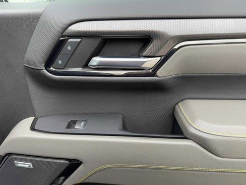 Used 2024 Chevrolet Silverado 1500 ZR2 w/ Technology Package image 50