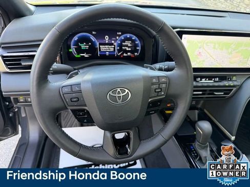 Used 2025 Toyota Camry XSE FWD image 21