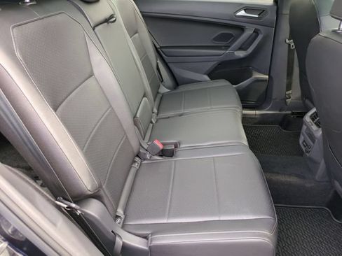 Used 2020 Volkswagen Tiguan SE R-Line AWD/4WD image 30