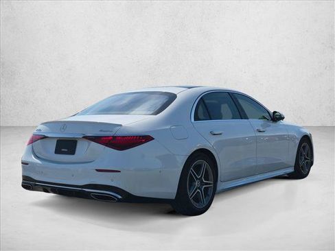Used 2024 Mercedes-Benz S 580e 4MATIC Sedan image 5
