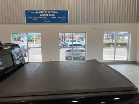 Used 2022 RAM 1500 Limited image 33