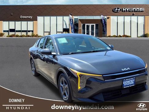 Used 2025 Kia K4 FWD image 3