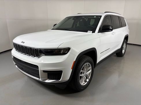 Used 2022 Jeep Grand Cherokee L Laredo w/ Luxury Tech Group I image 4