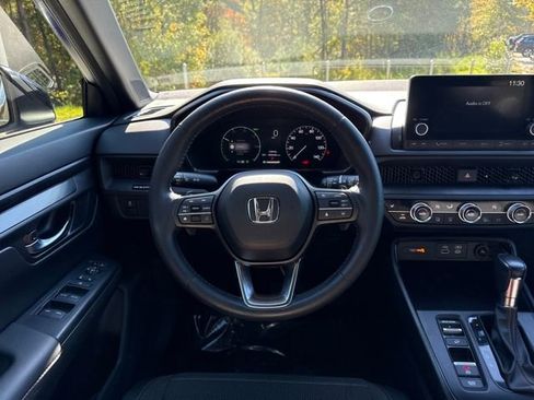 Used 2023 Honda CR-V Sport image 18
