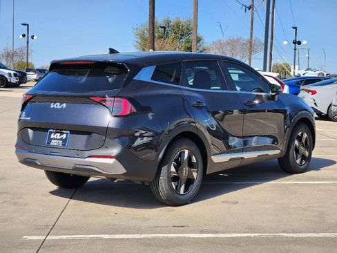 New 2026 Kia Sportage LX image 4