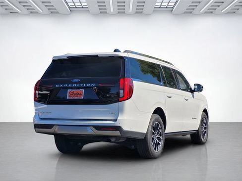 Used 2025 Ford Expedition Max Platinum AWD/4WD image 4