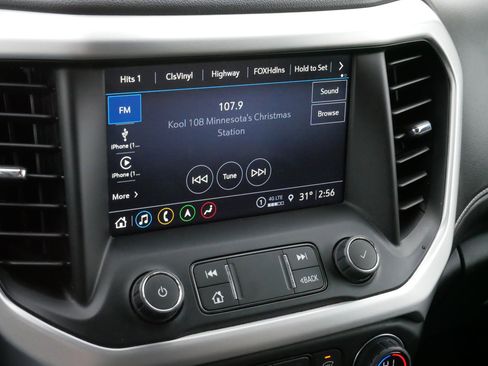 Used 2023 GMC Acadia SLT image 22