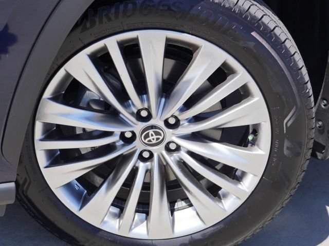 Certified 2026 Toyota Highlander Platinum AWD/4WD image 14