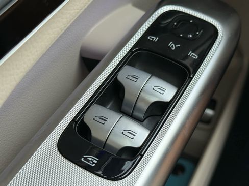 Used 2026 Mercedes-Benz GLC 350e 4MATIC image 22