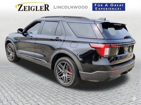 Used 2025 Ford Explorer ST-Line w/ ST-Line Street Pack AWD/4WD image 8