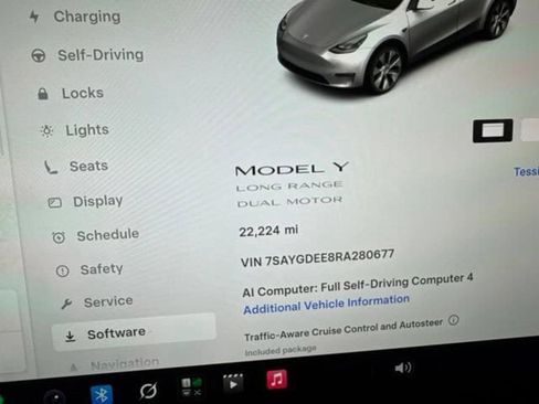Used 2024 Tesla Model Y Long Range AWD/4WD image 7