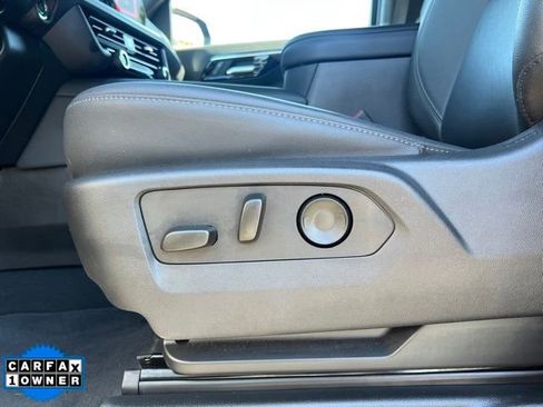 Used 2025 Chevrolet Suburban Z71 AWD/4WD image 18