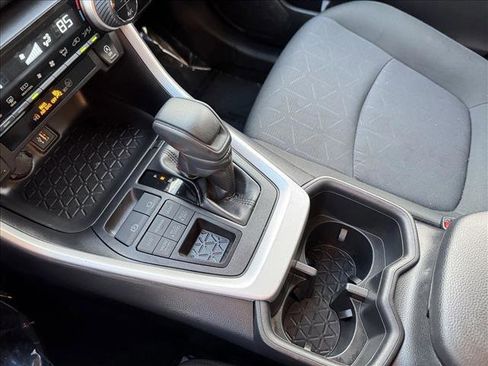 Used 2025 Toyota RAV4 XLE image 15