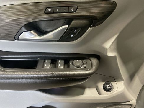 Certified 2022 GMC Terrain SLT w/ Tech Package AWD/4WD image 24