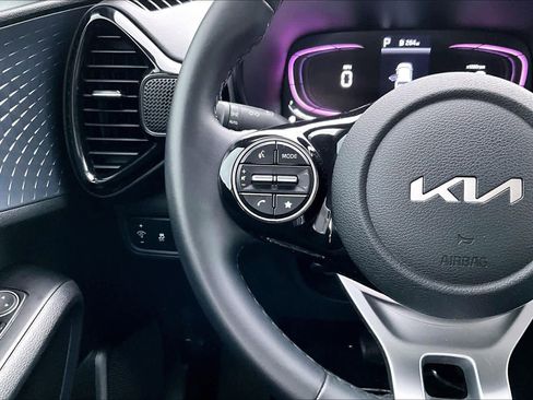 Certified 2024 Kia Soul EX image 23