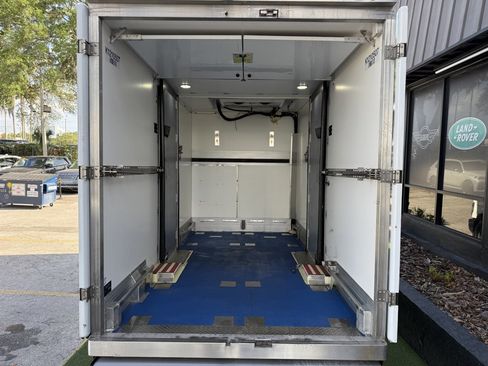 Used 2023 Ford E-350 and Econoline 350 Super Duty w/ Power Windows & Locks Group image 14