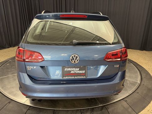 Used 2017 Volkswagen Golf SEL FWD image 8