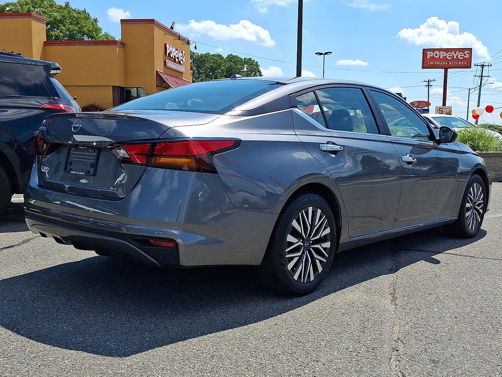 Used 2025 Nissan Altima 2.5 SV FWD image 7