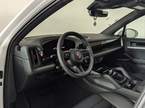 New 2026 Porsche Cayenne AWD/4WD image 4