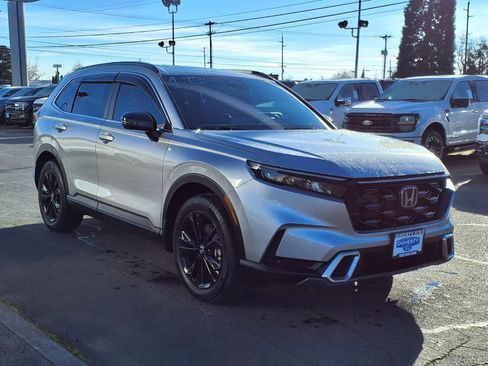 Used 2024 Honda CR-V Sport Touring image 3