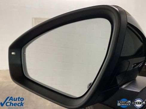 Used 2024 Audi Q4 e-tron Premium image 82