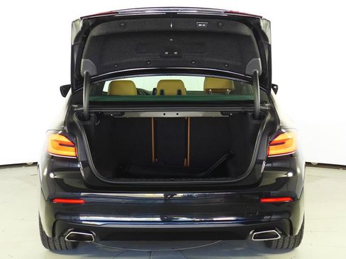 Certified 2023 BMW 530i w/ Convenience Package image 10