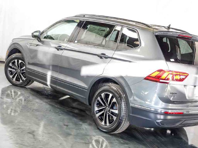 Used 2024 Volkswagen Tiguan S AWD/4WD image 11