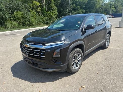 Used 2026 Chevrolet Equinox LT AWD/4WD image 3