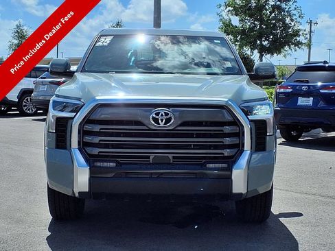 Used 2025 Toyota Tundra Limited AWD/4WD image 2