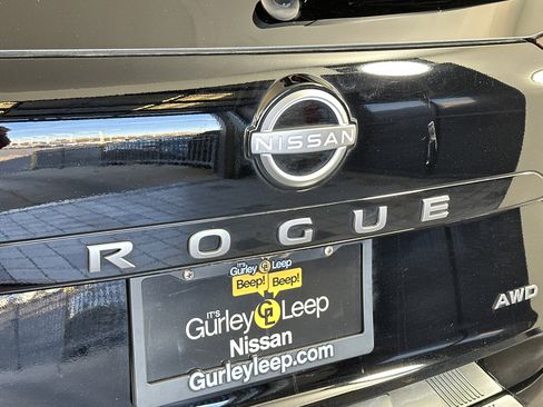 Certified 2025 Nissan Rogue SV w/ SV Premium Package image 16