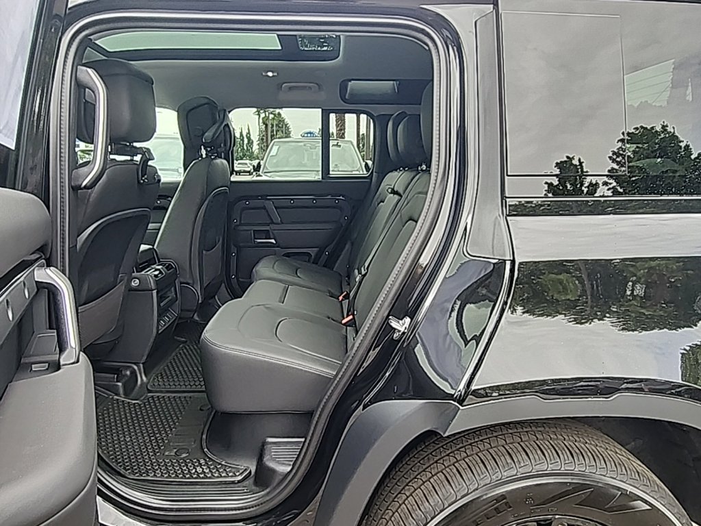 New 2026 Land Rover Defender 110 S AWD/4WD image 14