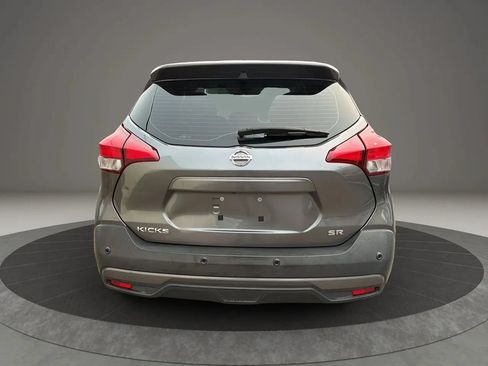 Used 2020 Nissan Kicks SR w/ SR Premium Package FWD image 6