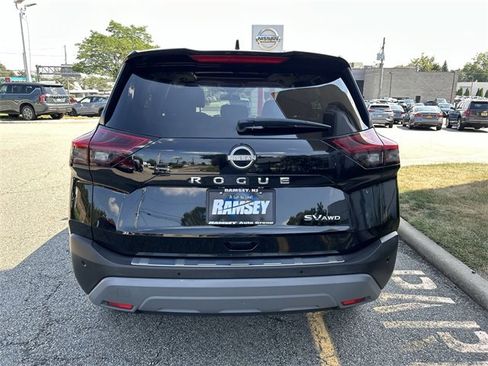 Certified 2022 Nissan Rogue SV w/ SV Premium Package image 7