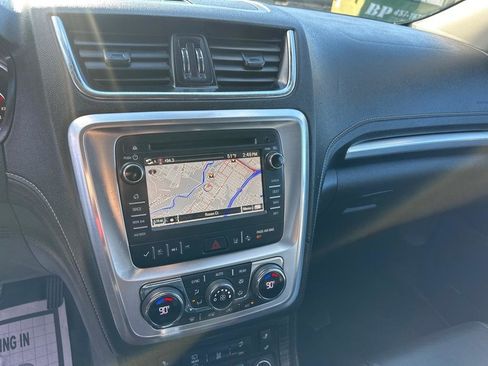 Used 2017 GMC Acadia Limited SLT AWD/4WD image 28