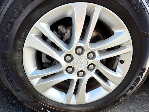 Used 2020 Buick Enclave Essence image 33