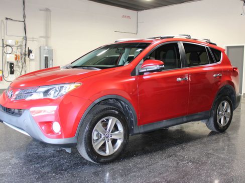 Used 2015 Toyota RAV4 XLE image 7