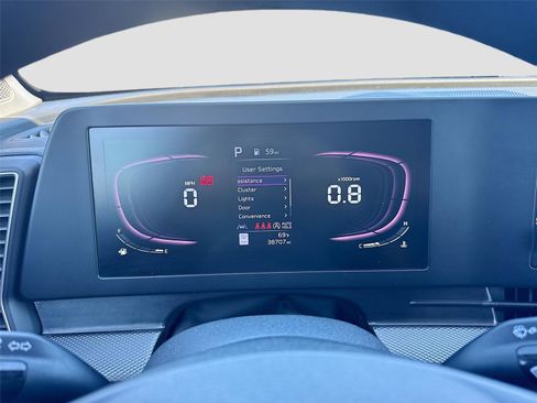 Used 2023 Kia Sportage LX image 12