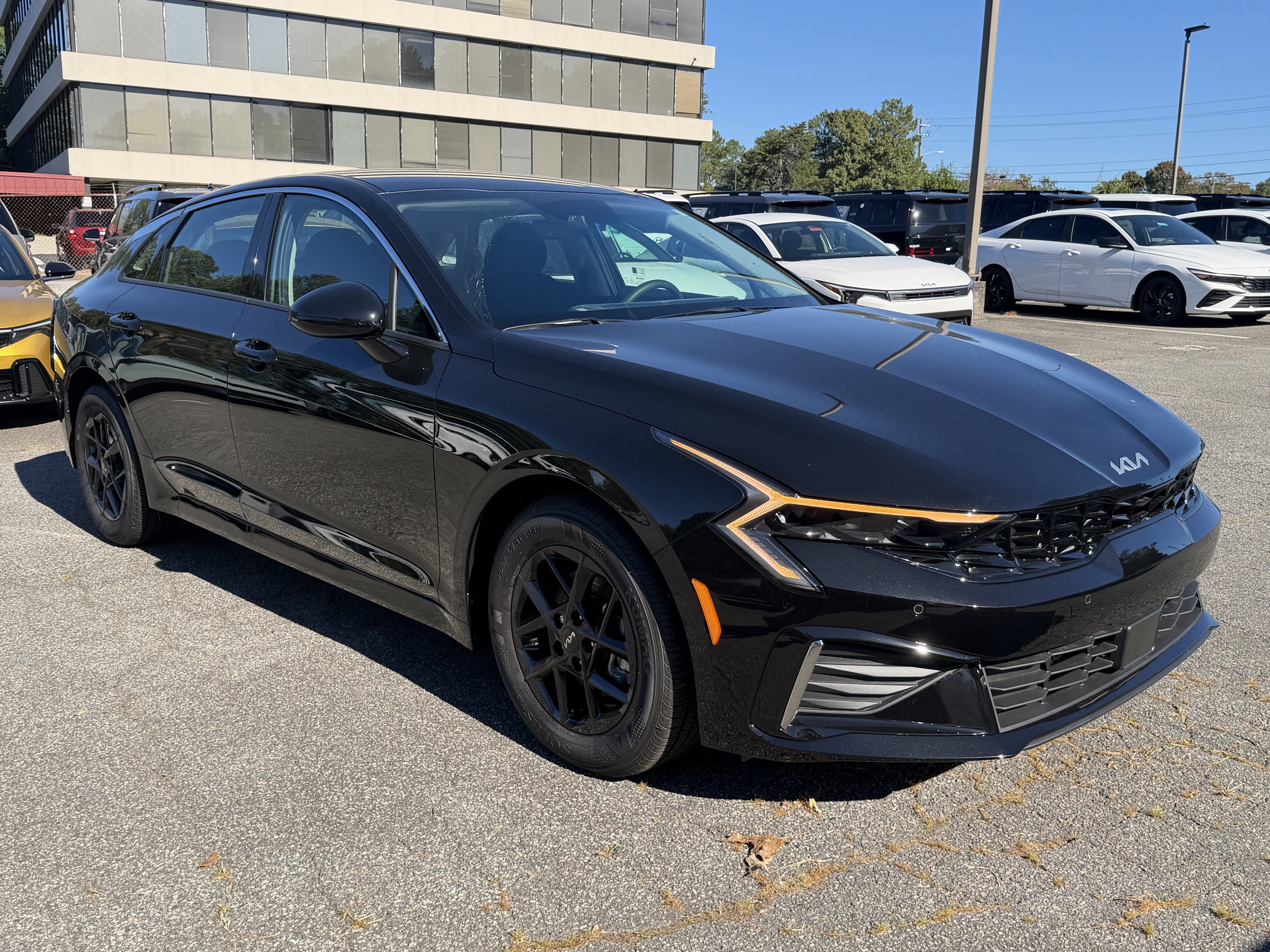 New 2027 Kia K5 LXS FWD image 1