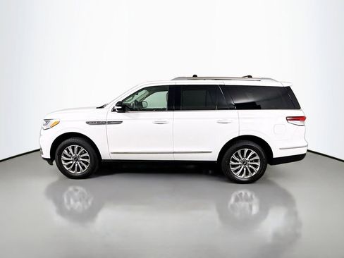 Used 2024 Lincoln Navigator Premiere image 8