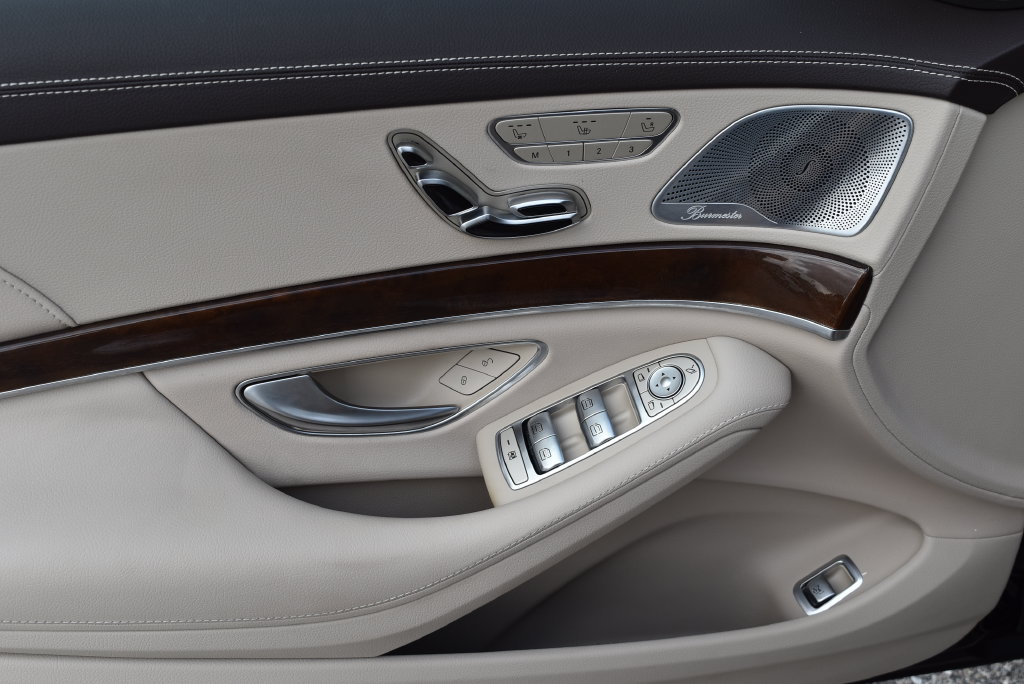 Used 2017 Mercedes-Benz S 550 Sedan w/ Premium Package image 7