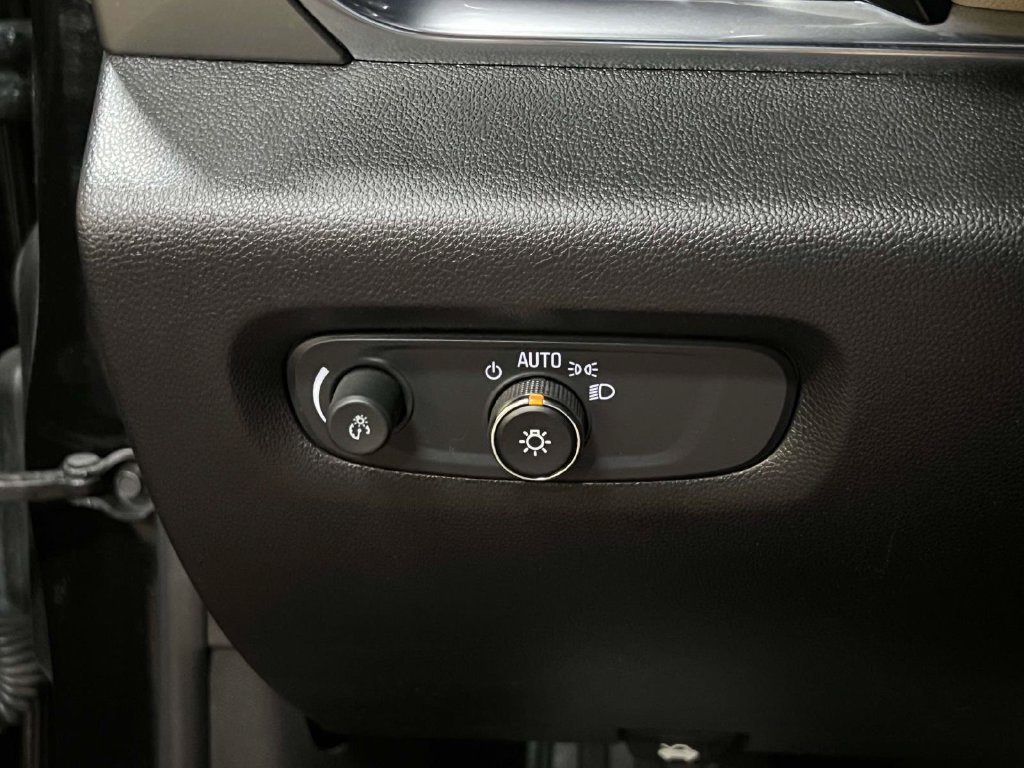 Used 2023 Chevrolet Traverse LS w/ Midnight/Sport Edition FWD image 21