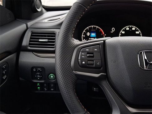 Certified 2025 Honda Ridgeline TrailSport+ image 22