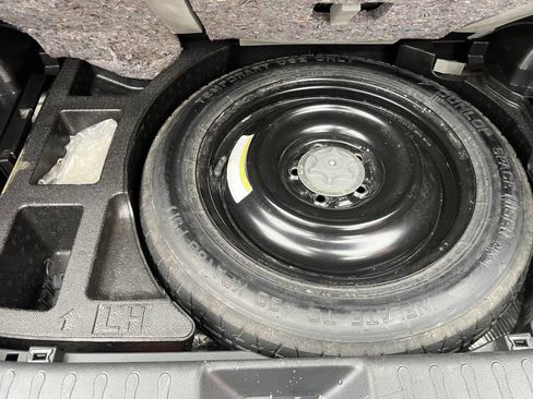 Used 2011 Nissan Juke SL image 34