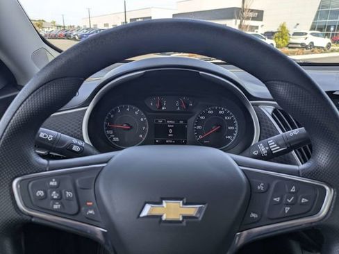 Used 2024 Chevrolet Malibu LT image 28