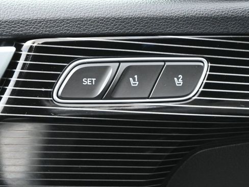 Used 2025 Hyundai Palisade Calligraphy image 5