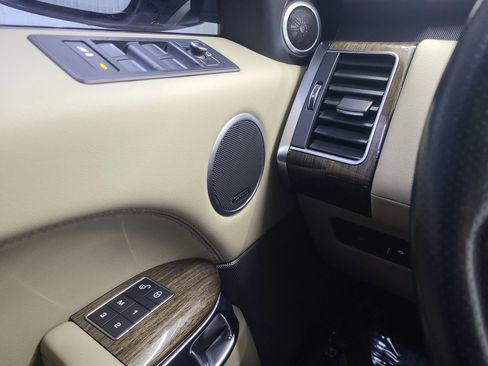 Used 2016 Land Rover Range Rover Sport HSE image 30