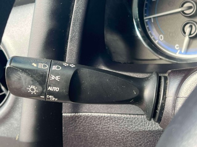 Used 2019 Toyota Corolla L FWD image 24