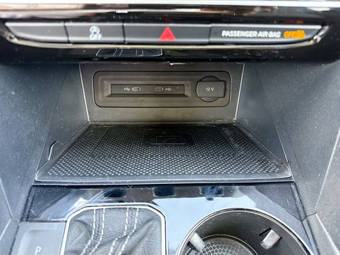 Used 2023 Volkswagen Atlas SE w/ Panoramic Sunroof Package FWD image 32