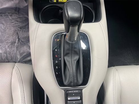 Used 2024 Honda HR-V EX-L image 16