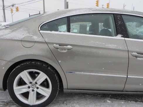 Used 2013 Volkswagen CC Sport image 20